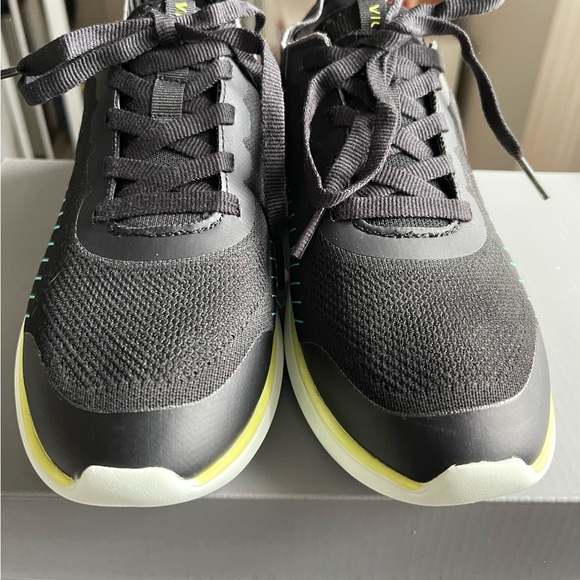 Vionic Women's Vortex Embolden Knit Sneaker Black / Pale Lime Size 5M NIB - Picture 9 of 11